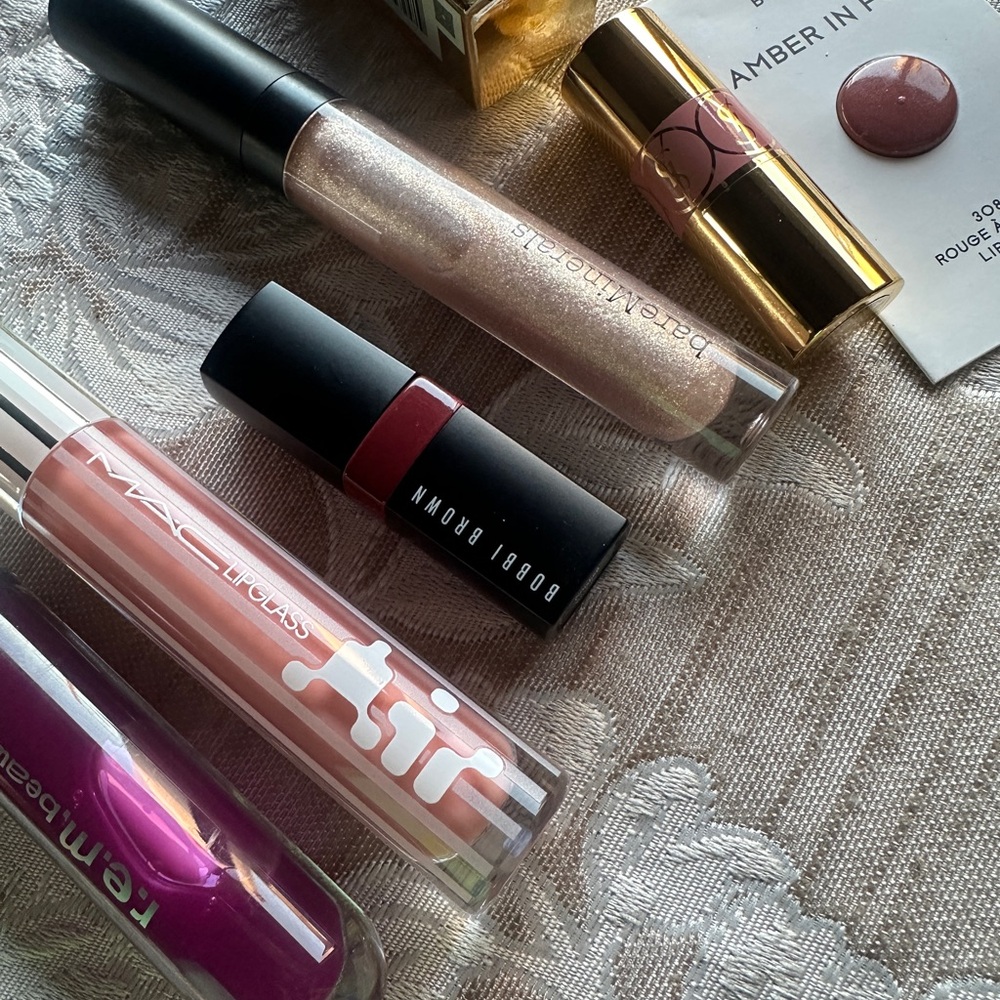 Designer makeup bundle - Picture 7 of 7